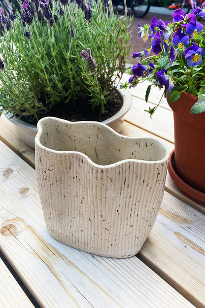Workshop - Sculptural Vase